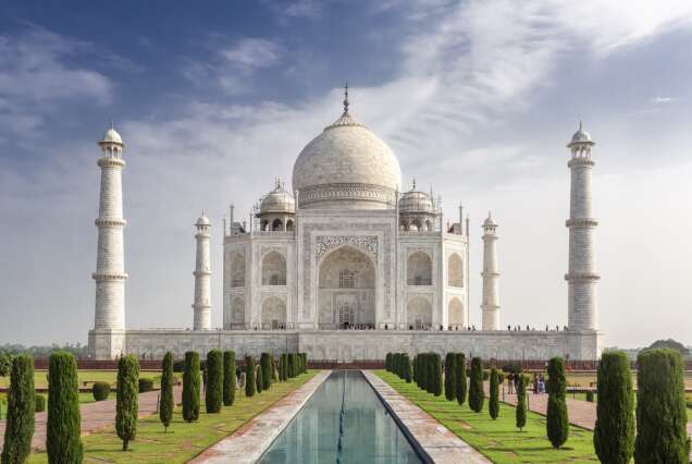 Taj Mahal bei Sonnenaufgang – Indien Rundreise 2025