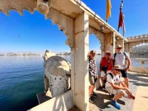 Gäste am See Pichola Udaipur Rajasthan