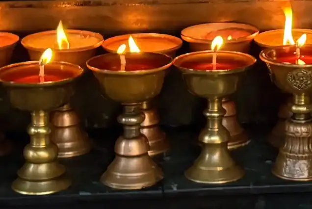 Bhutan Gebet Lampen