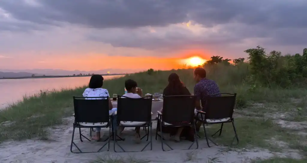 Sundowner Chitwan Nepal